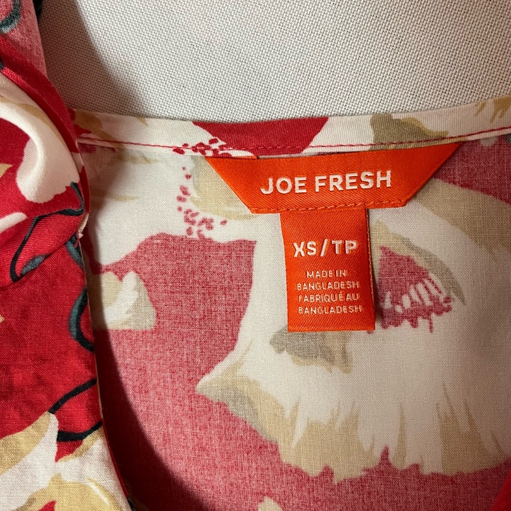 2/$20 -Red & Cream Floral Ruffled Casual Summer Dress / Resort Wear / XS - Picture 4 of 7